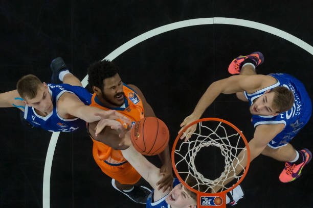 队无异于雪 队无异于雪